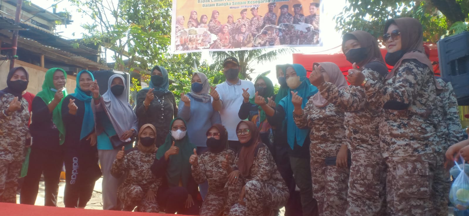 Gambar Camat Panakkukang & Istri Hadiri Kegiatan Senam Bersama Warga RW 7 Kelurahan Karuwisi