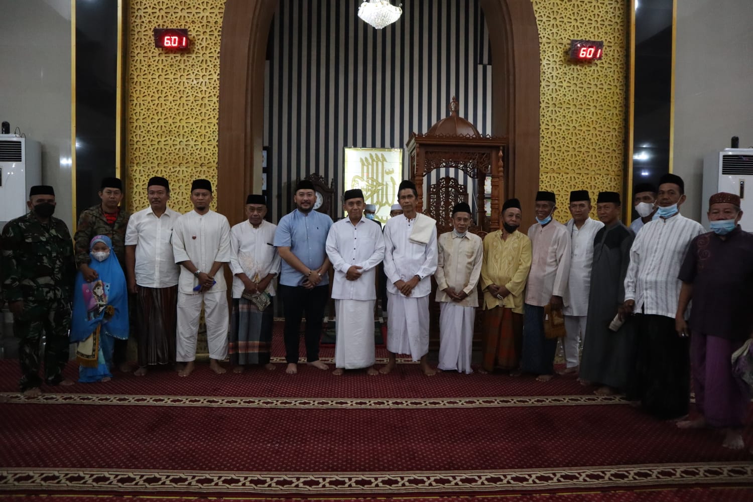 Gambar Tripika Kecamatan Panakkukang Dampingi Pangdam XIV / Hasanuddin Safari Ramadan Di Masjid Jami’ul Ihsan